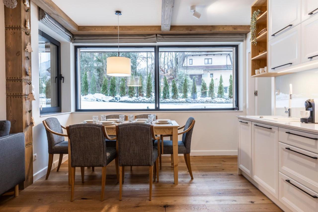 Apartament Male Zywczanskie *